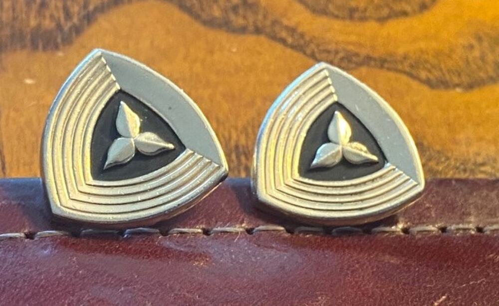 VTG Swank Gold Tone and Black Cufflinks with Etched Design